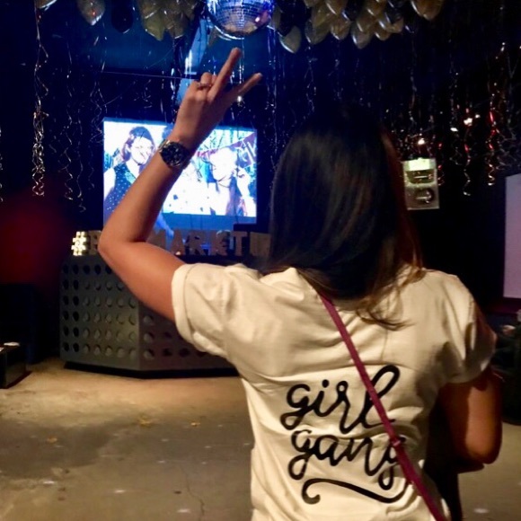 Girl Gang Graphic Tee w/ Cursive Hand Lettering - Picture 5 of 5